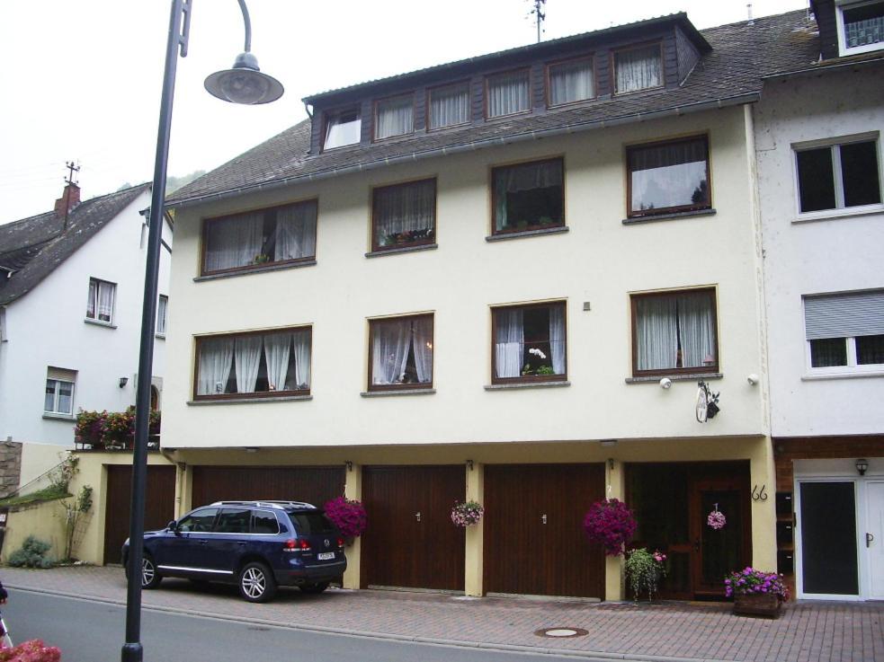 Ferienwohnungen Haus Gisela - Unterkunft Schlossberg บาคาราค ภายนอก รูปภาพ